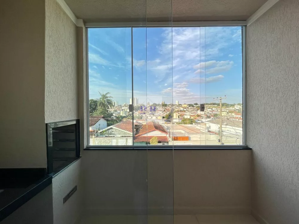 Apartamento à venda com 3 quartos, 84m² - Foto 2