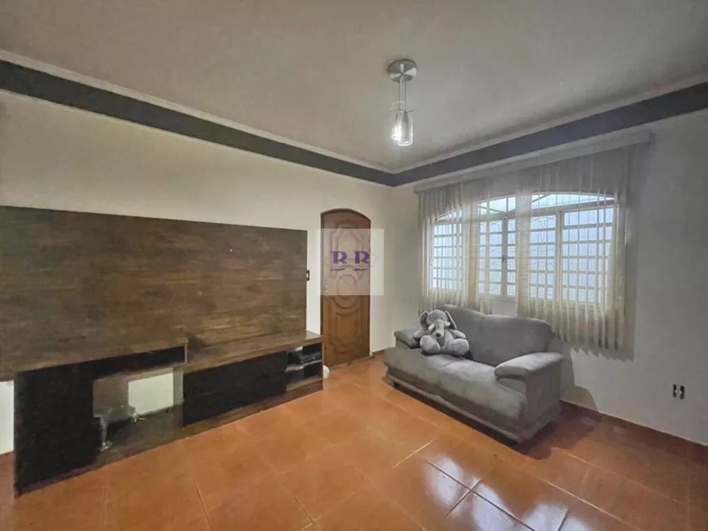 Casa à venda com 3 quartos, 161m² - Foto 4