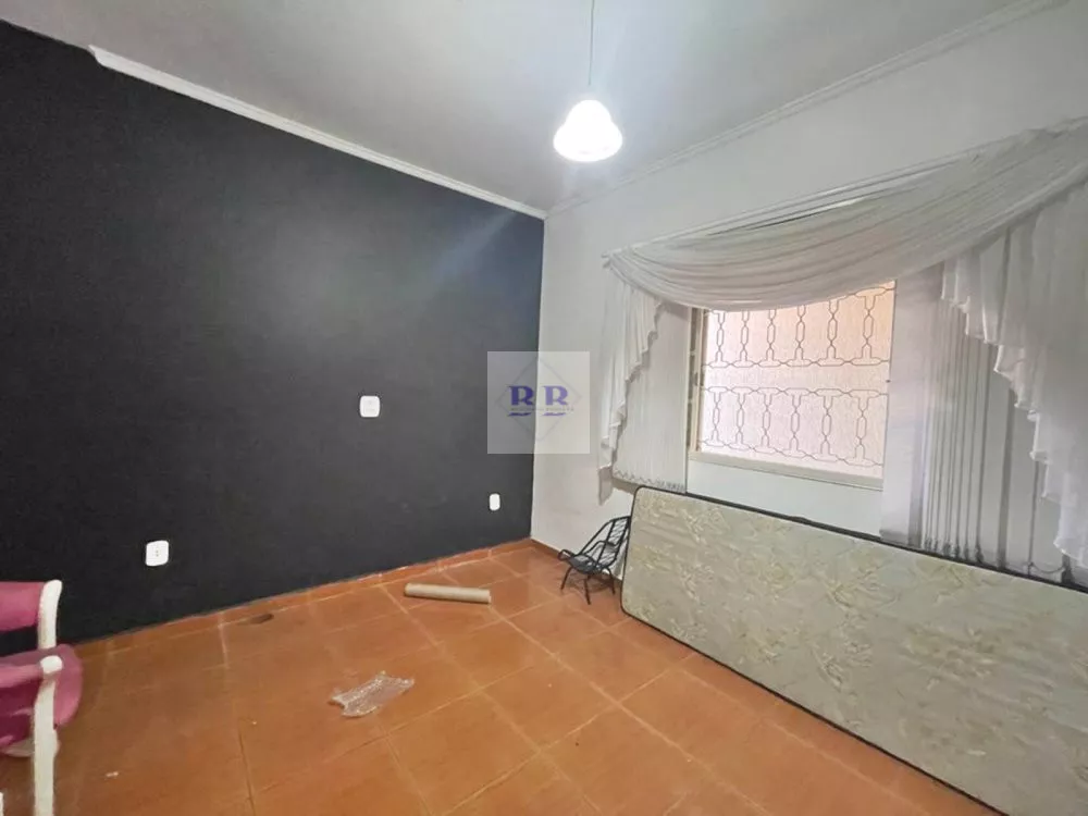 Casa à venda com 3 quartos, 161m² - Foto 2