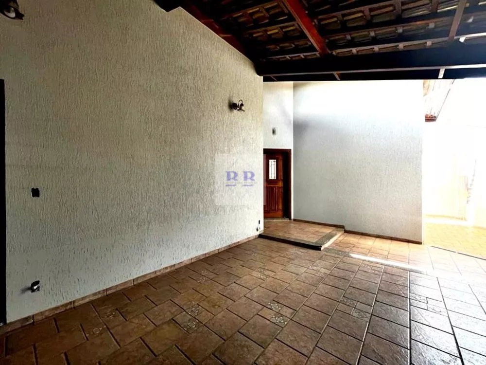 Casa à venda com 3 quartos, 200m² - Foto 3