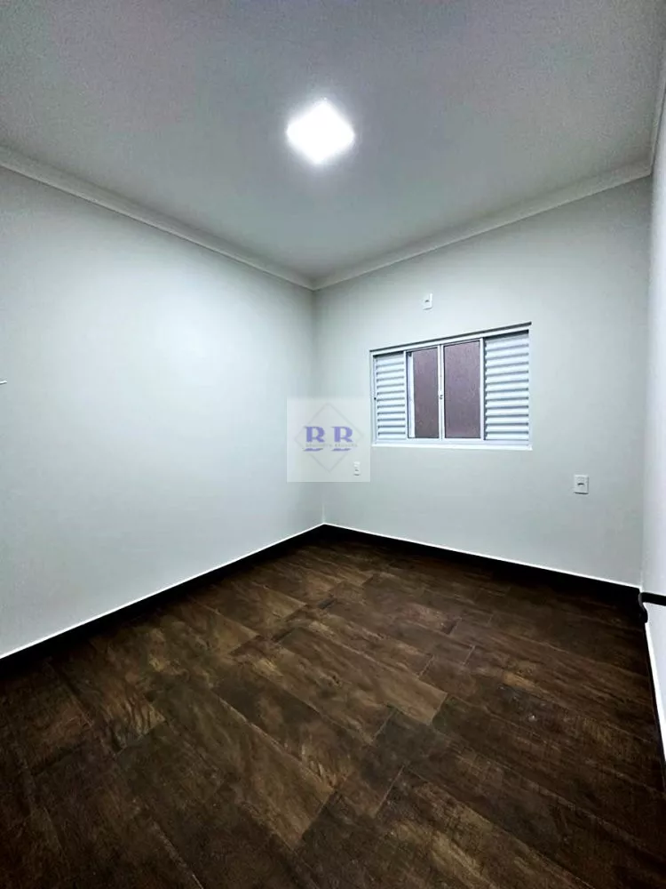 Casa à venda com 3 quartos, 140m² - Foto 3