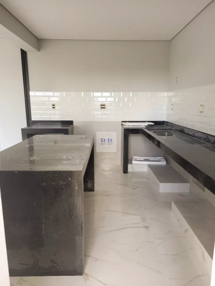 Apartamento à venda com 3 quartos, 127m² - Foto 3