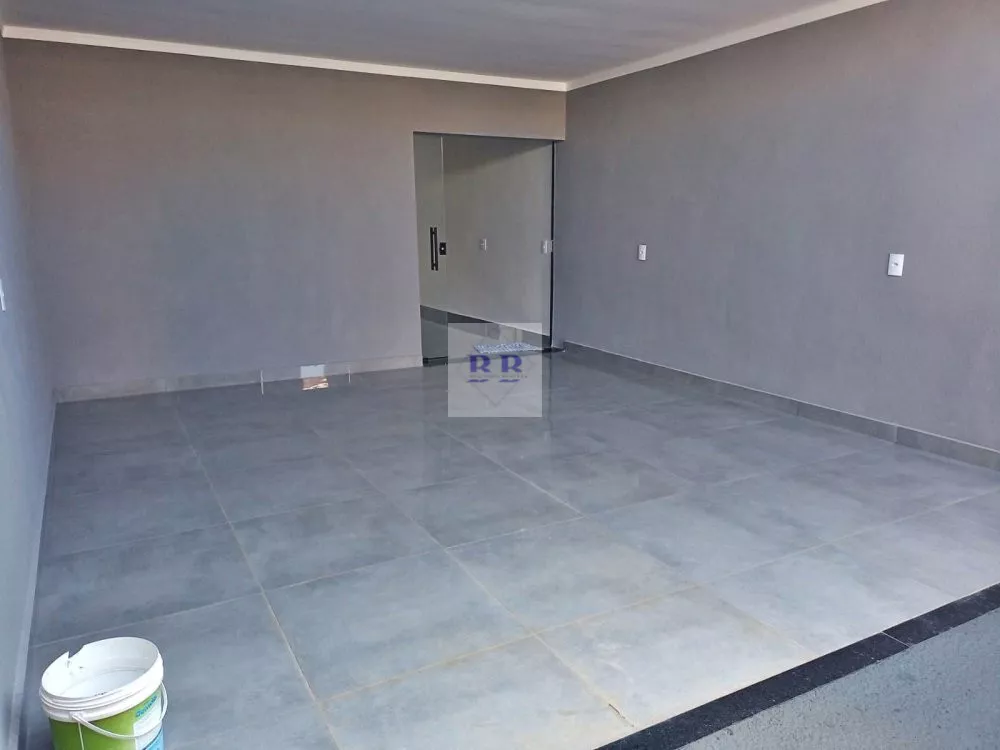 Casa à venda com 2 quartos, 100m² - Foto 4