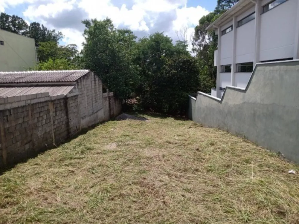 Terreno à venda com 1 quarto, 350m² - Foto 2