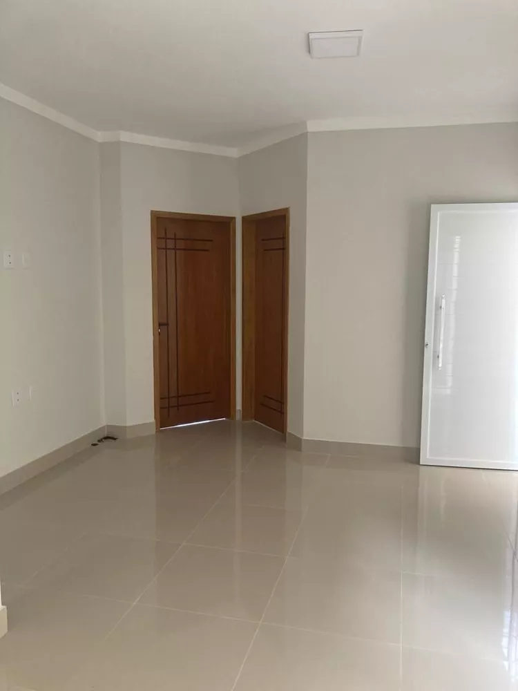 Casa à venda com 3 quartos, 150m² - Foto 2