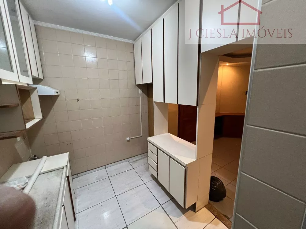 Apartamento à venda com 2 quartos, 61m² - Foto 3