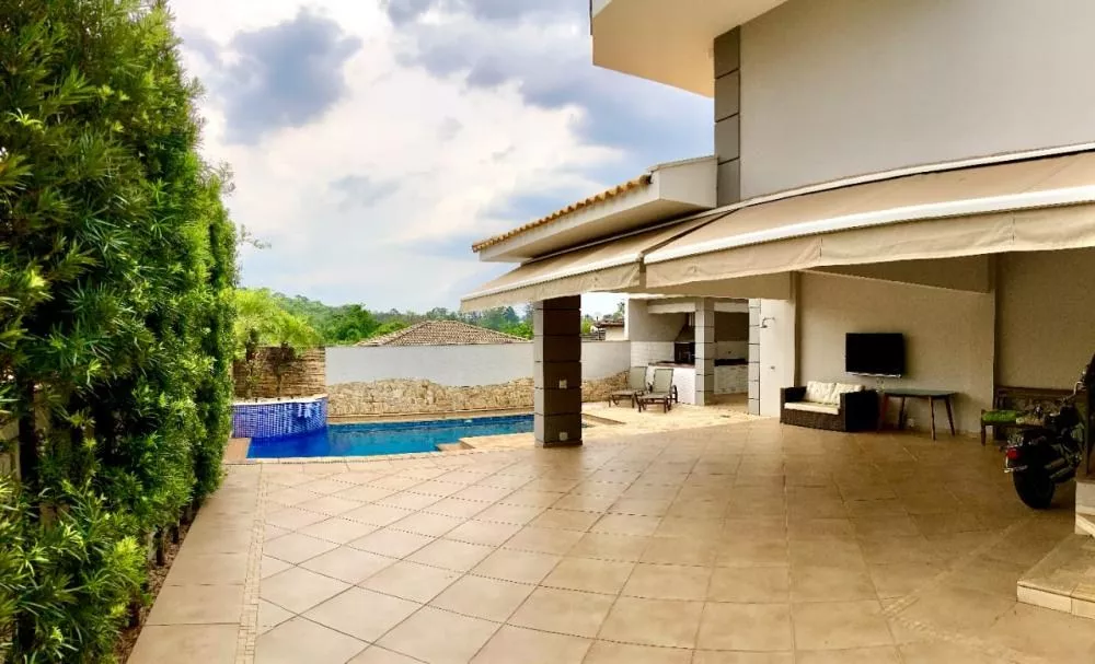 Casa de Condomínio à venda com 4 quartos, 350m² - Foto 2