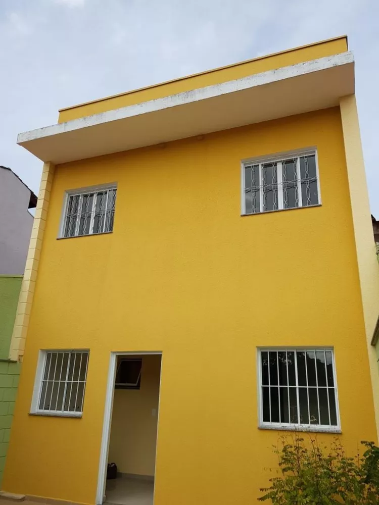 Casa à venda com 3 quartos, 10929m² - Foto 1