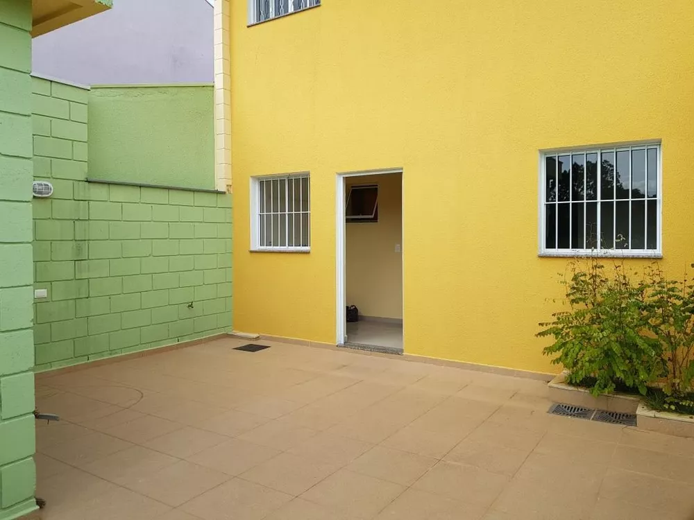 Casa à venda com 3 quartos, 10929m² - Foto 2