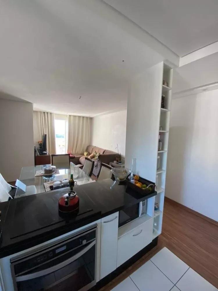 Apartamento à venda com 3 quartos, 71m² - Foto 3