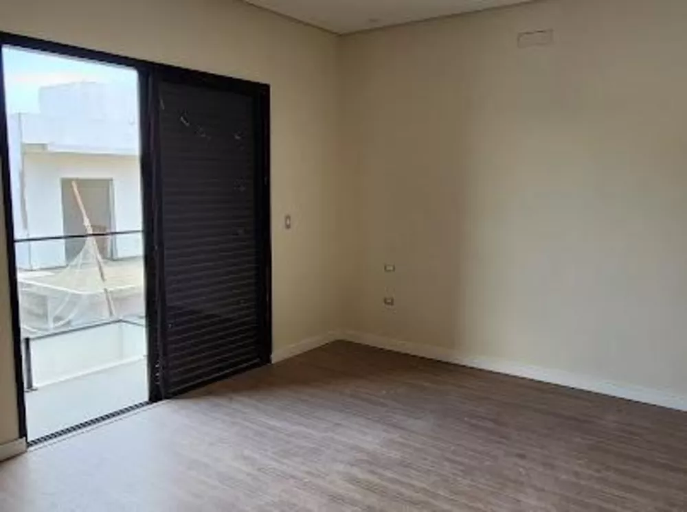 Casa de Condomínio à venda com 4 quartos, 205m² - Foto 2