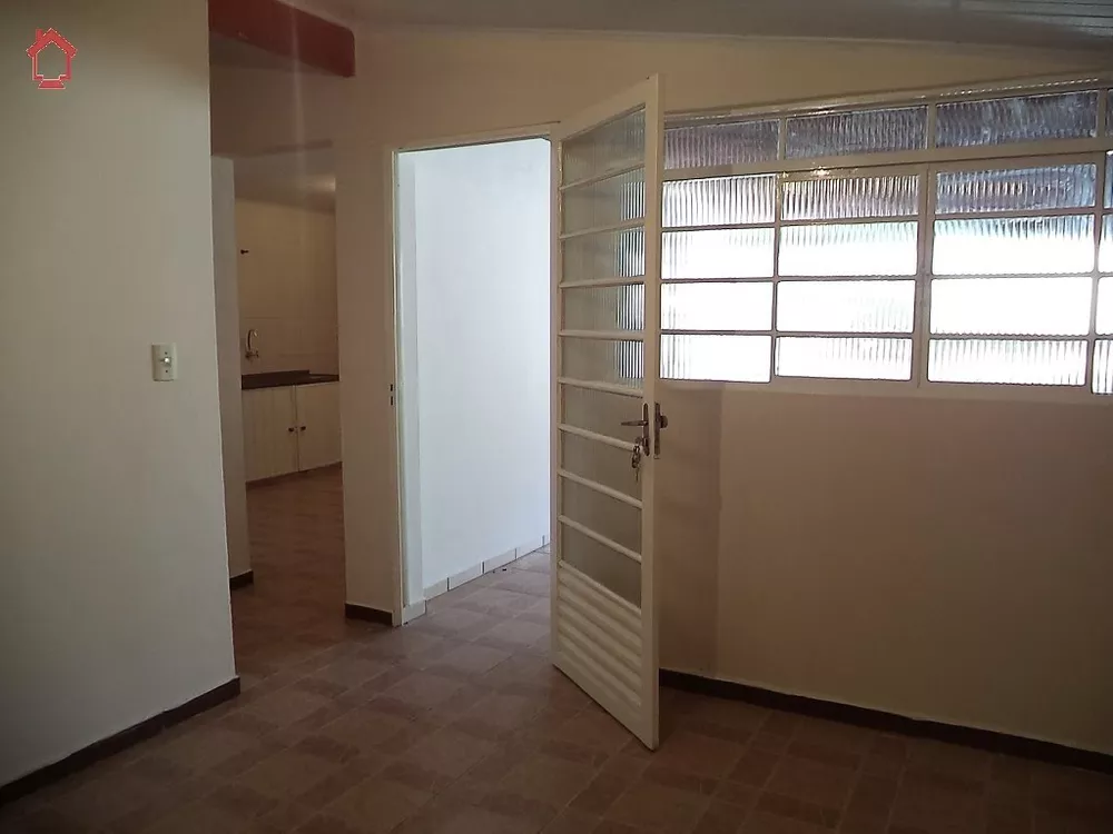 Chácara à venda com 5 quartos, 600m² - Foto 13