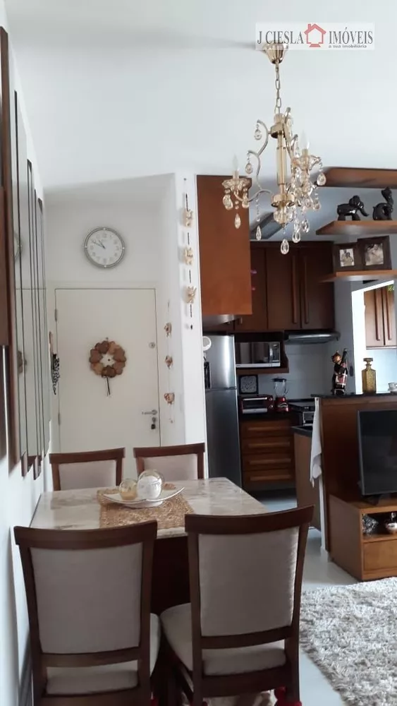 Apartamento à venda com 2 quartos, 56m² - Foto 1