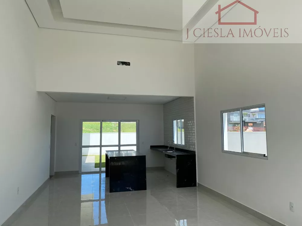 Casa de Condomínio à venda com 3 quartos, 150m² - Foto 2