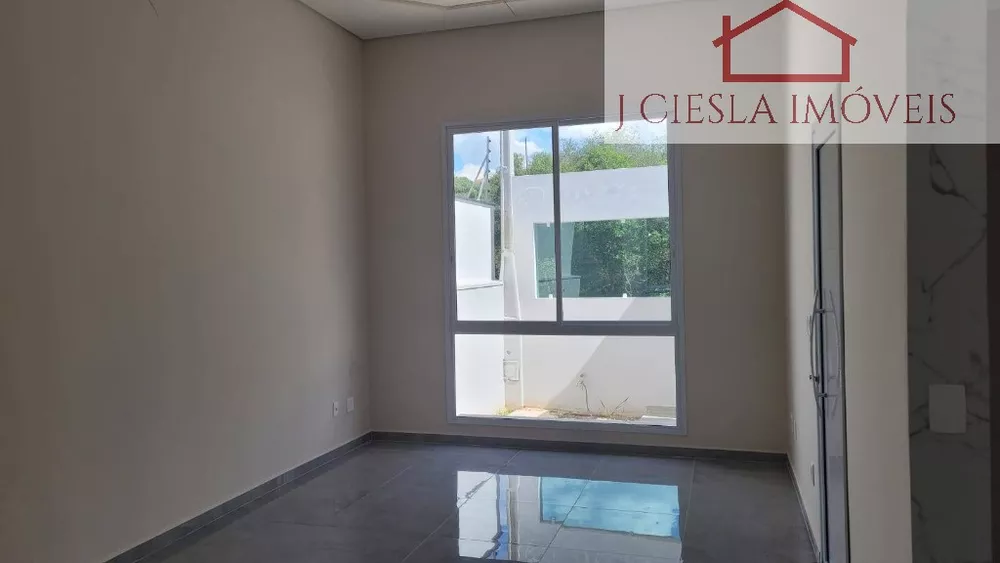 Casa à venda com 3 quartos, 220m² - Foto 10