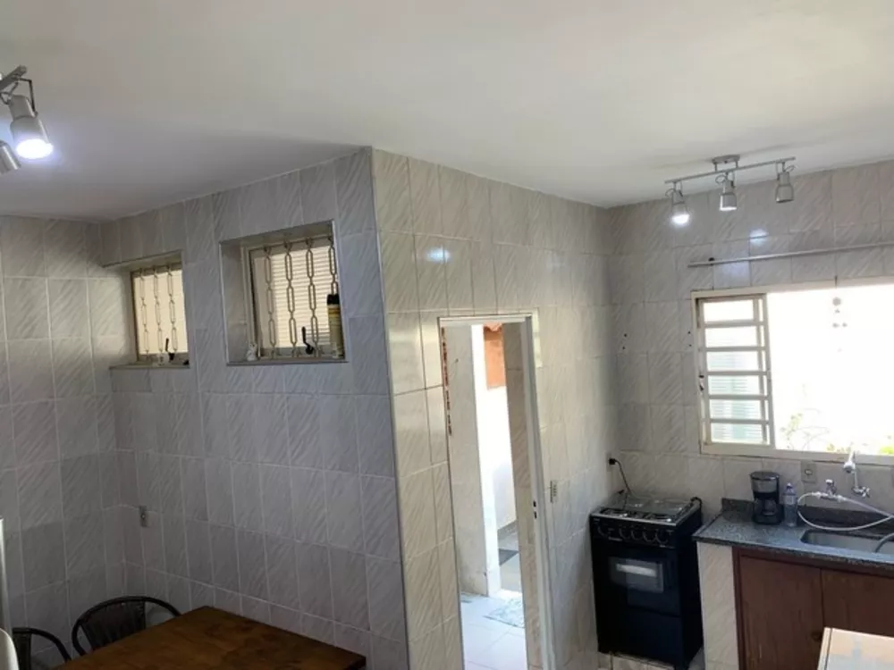 Casa para alugar com 2 quartos, 82m² - Foto 4