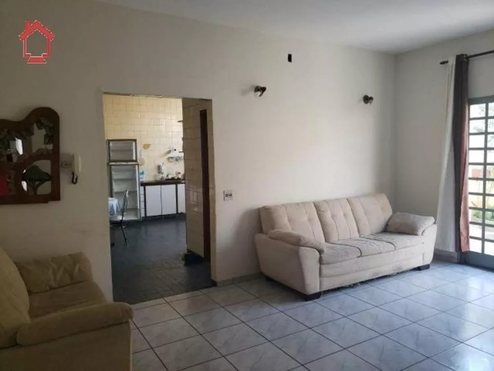 Casa à venda com 3 quartos, 200m² - Foto 3