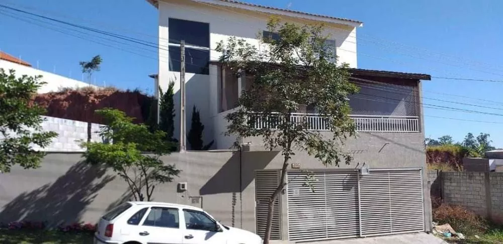 Casa à venda com 3 quartos, 190m² - Foto 2