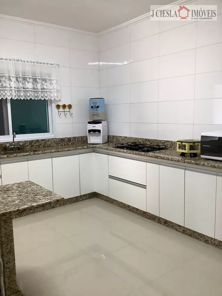 Chácara à venda com 6 quartos, 1587m² - Foto 2