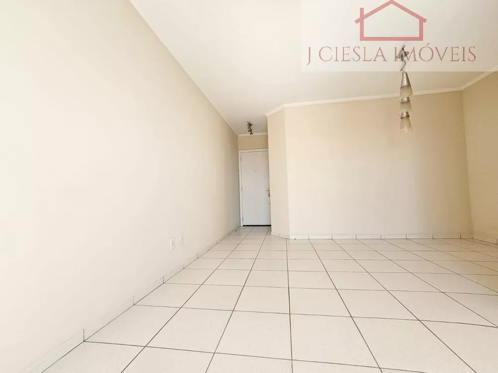 Apartamento à venda com 2 quartos, 66m² - Foto 3