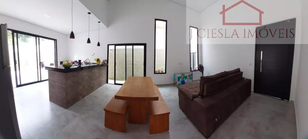 Casa de Condomínio à venda com 3 quartos, 140m² - Foto 2