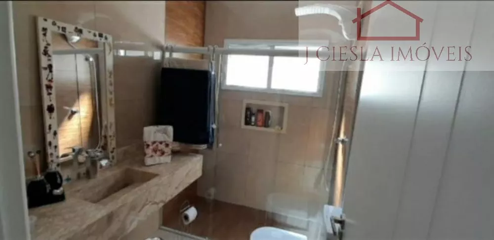 Casa de Condomínio para alugar com 3 quartos, 134m² - Foto 4