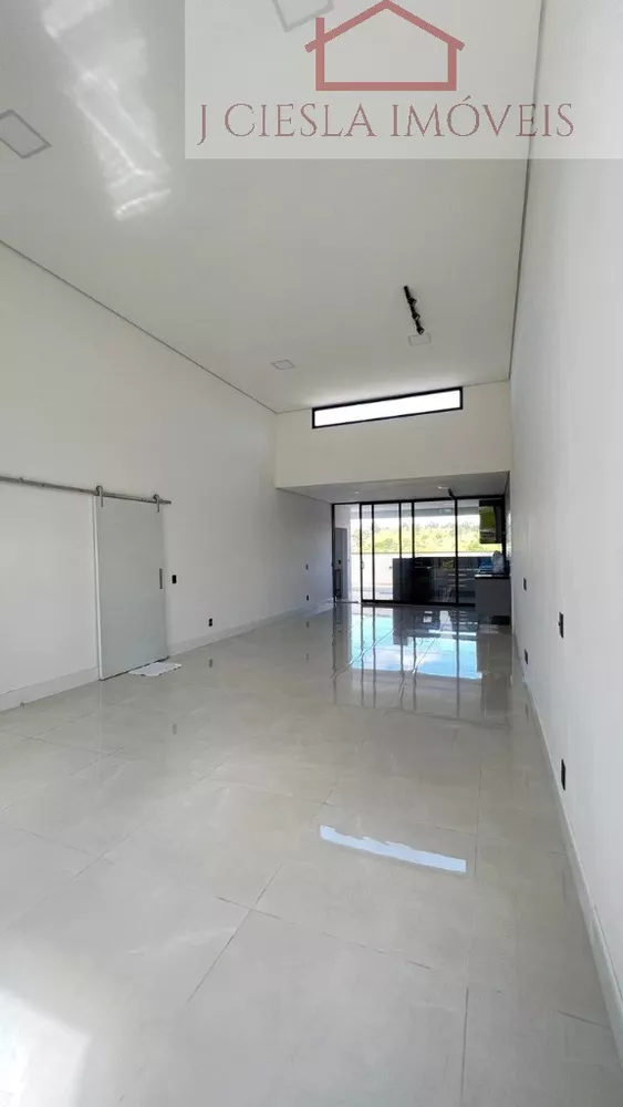 Casa de Condomínio à venda com 3 quartos, 300m² - Foto 3