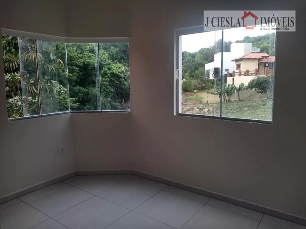 Casa de Condomínio à venda com 3 quartos, 271m² - Foto 4