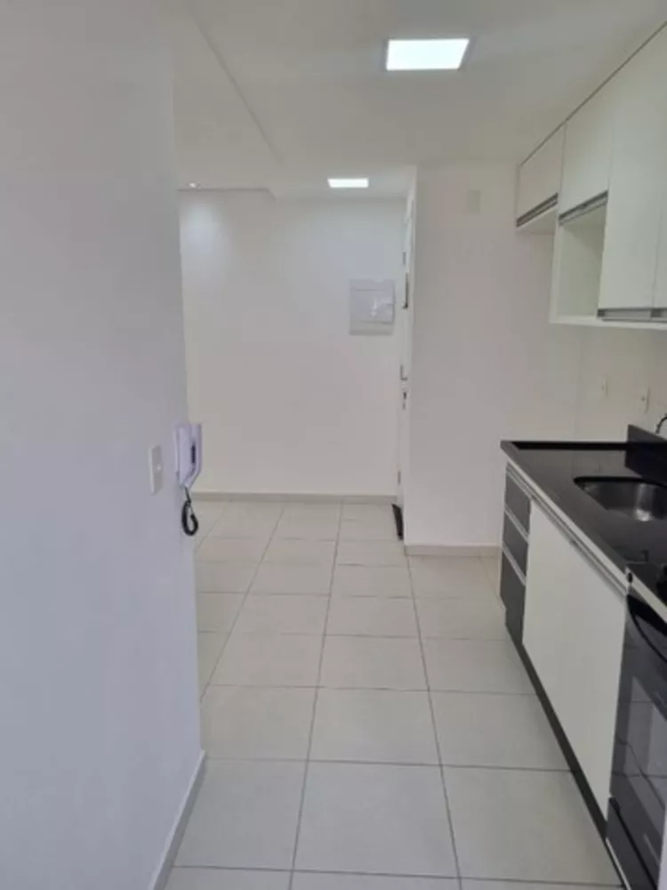 Apartamento à venda com 2 quartos, 66m² - Foto 4