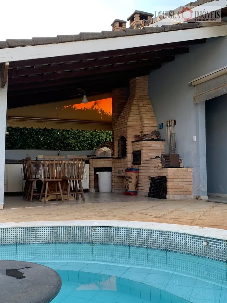 Casa de Condomínio à venda com 4 quartos, 550m² - Foto 3