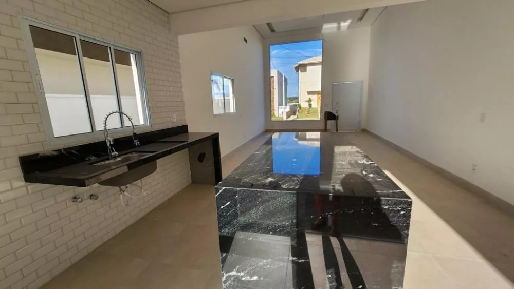 Casa de Condomínio à venda com 3 quartos, 150m² - Foto 3