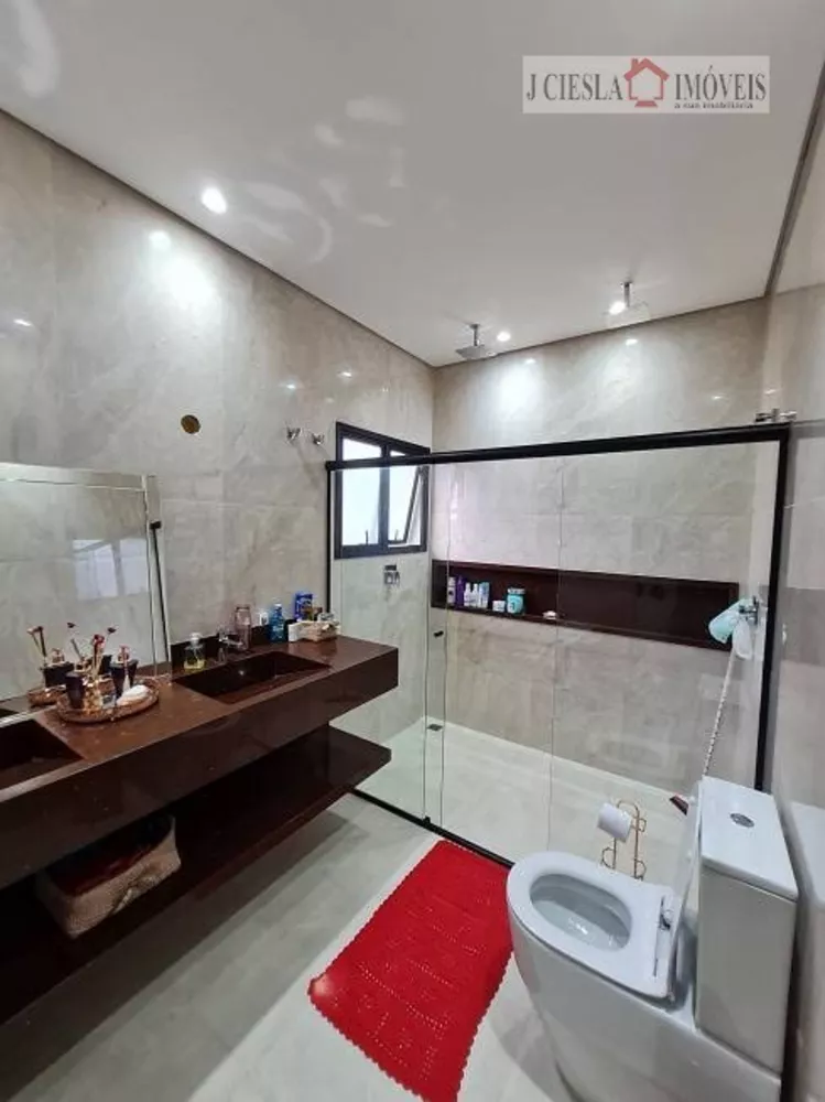 Casa de Condomínio à venda com 3 quartos, 240m² - Foto 3