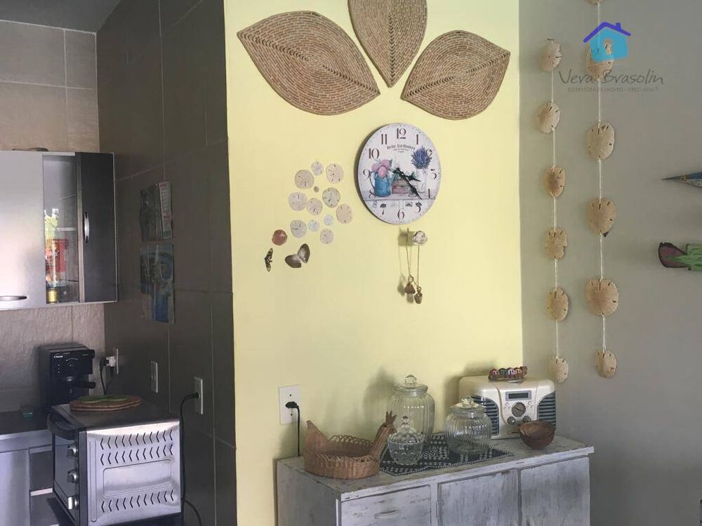 Casa à venda com 3 quartos, 144m² - Foto 1