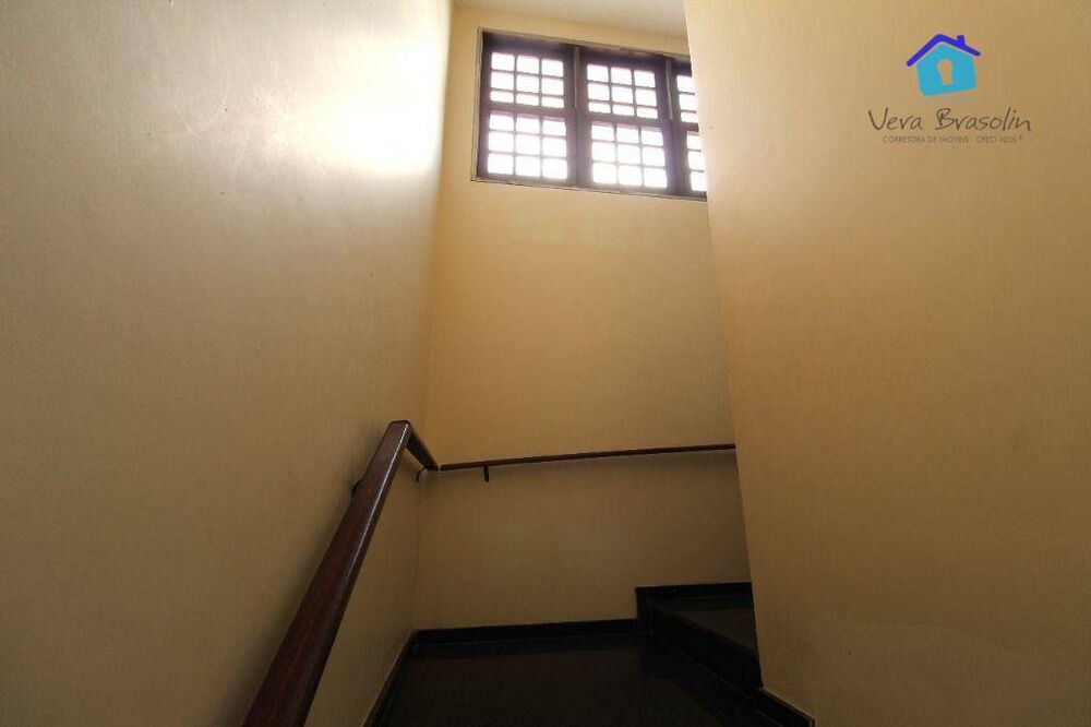 Casa à venda com 5 quartos, 315m² - Foto 5