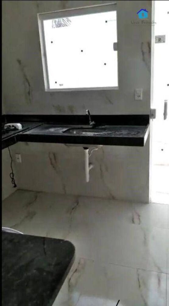 Casa à venda com 2 quartos, 57m² - Foto 4