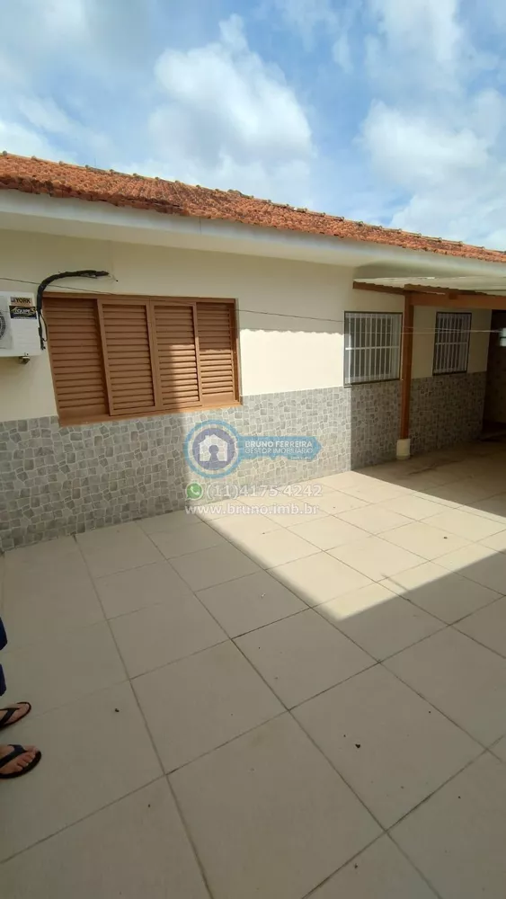 Casa à venda com 2 quartos, 130m² - Foto 2