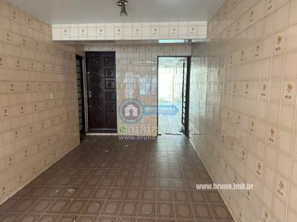 Casa à venda com 2 quartos, 165m² - Foto 2