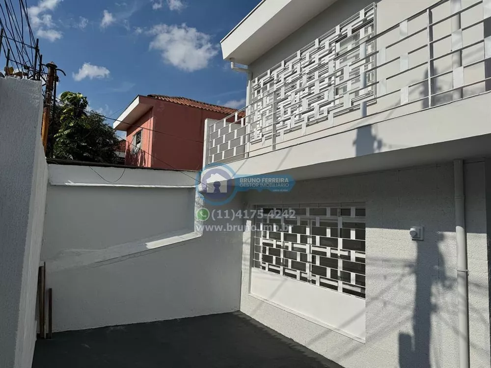 Sobrado à venda e aluguel com 3 quartos, 150m² - Foto 1