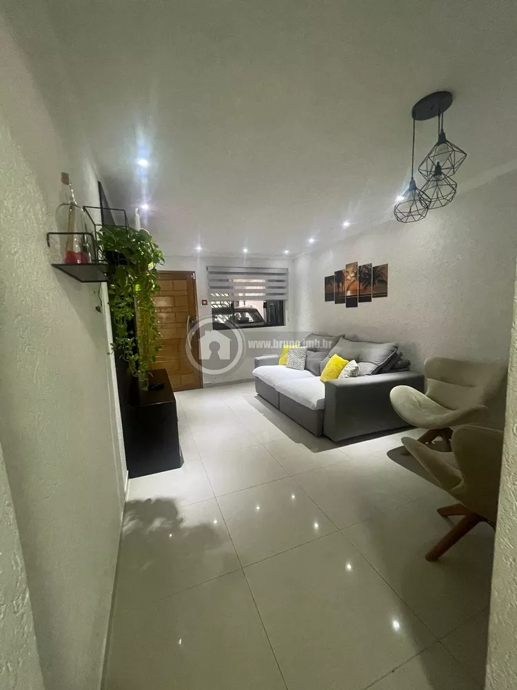 Casa à venda com 2 quartos, 130m² - Foto 1