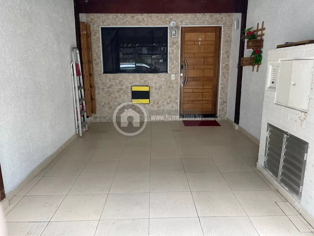 Casa à venda com 2 quartos, 130m² - Foto 2