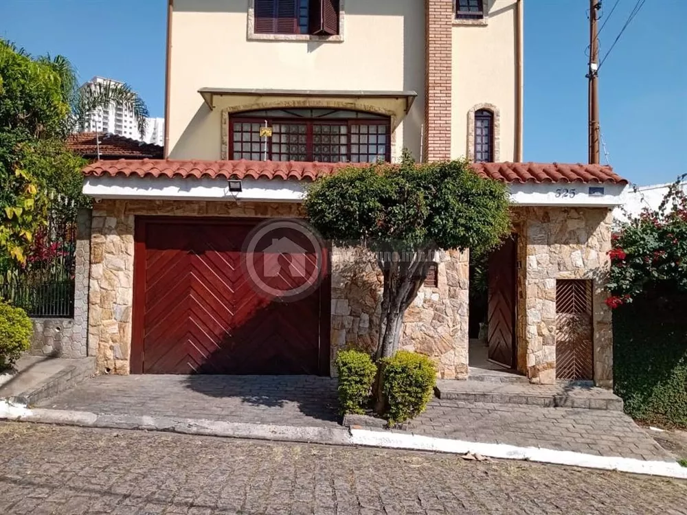 Sobrado à venda com 3 quartos, 320m² - Foto 1