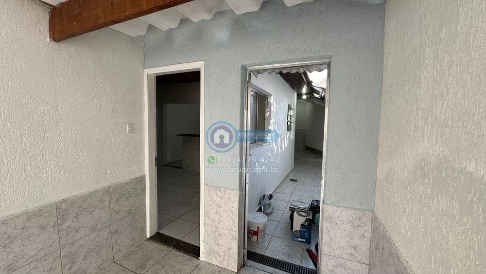 Casa à venda com 2 quartos, 60m² - Foto 4