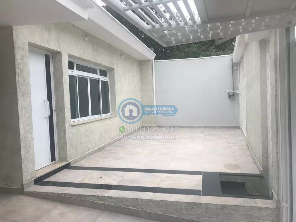 Casa à venda com 3 quartos, 210m² - Foto 1