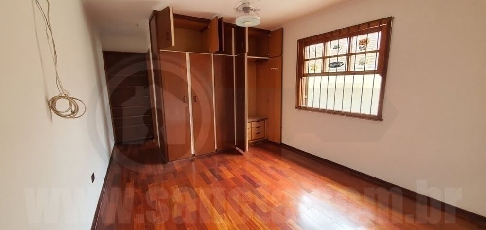 Sobrado à venda com 3 quartos, 220m² - Foto 4