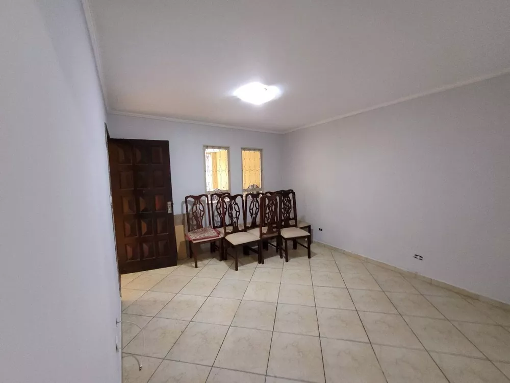 Casa à venda com 4 quartos, 250m² - Foto 4