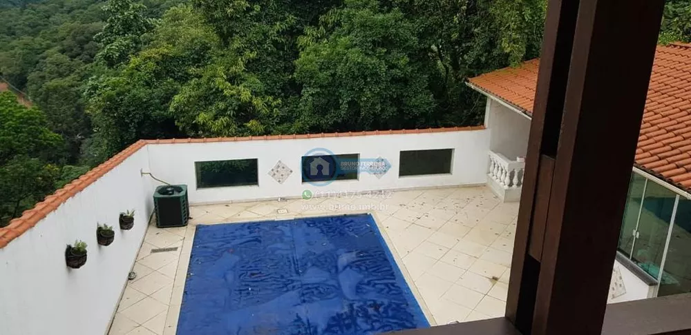 Casa à venda com 3 quartos, 400m² - Foto 1