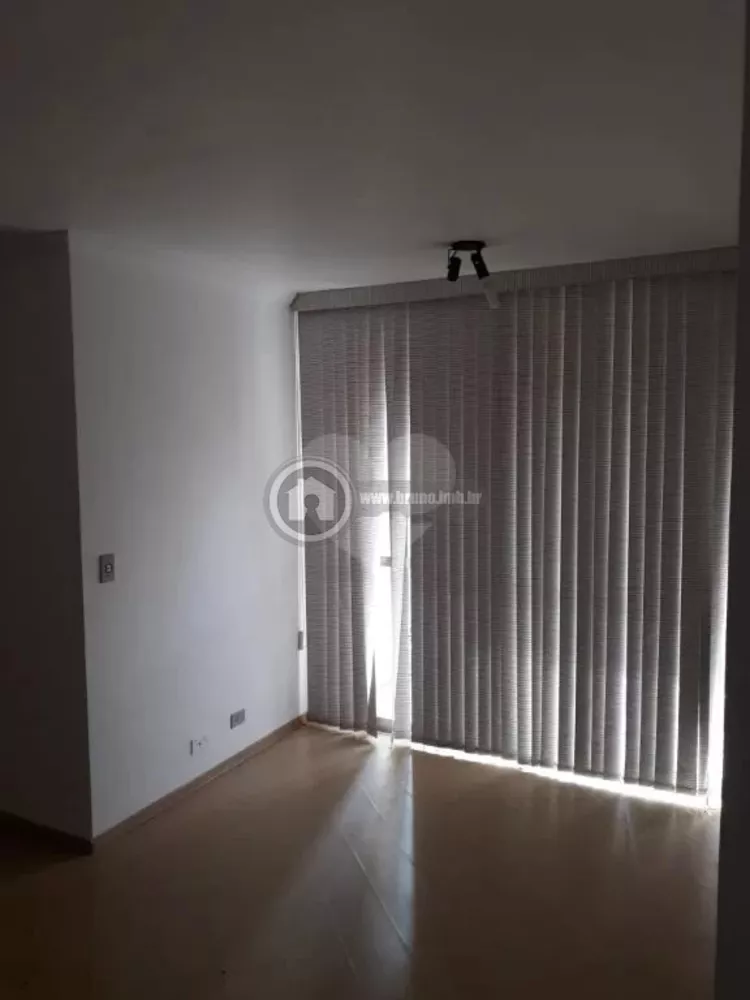 Apartamento à venda com 3 quartos, 62m² - Foto 3