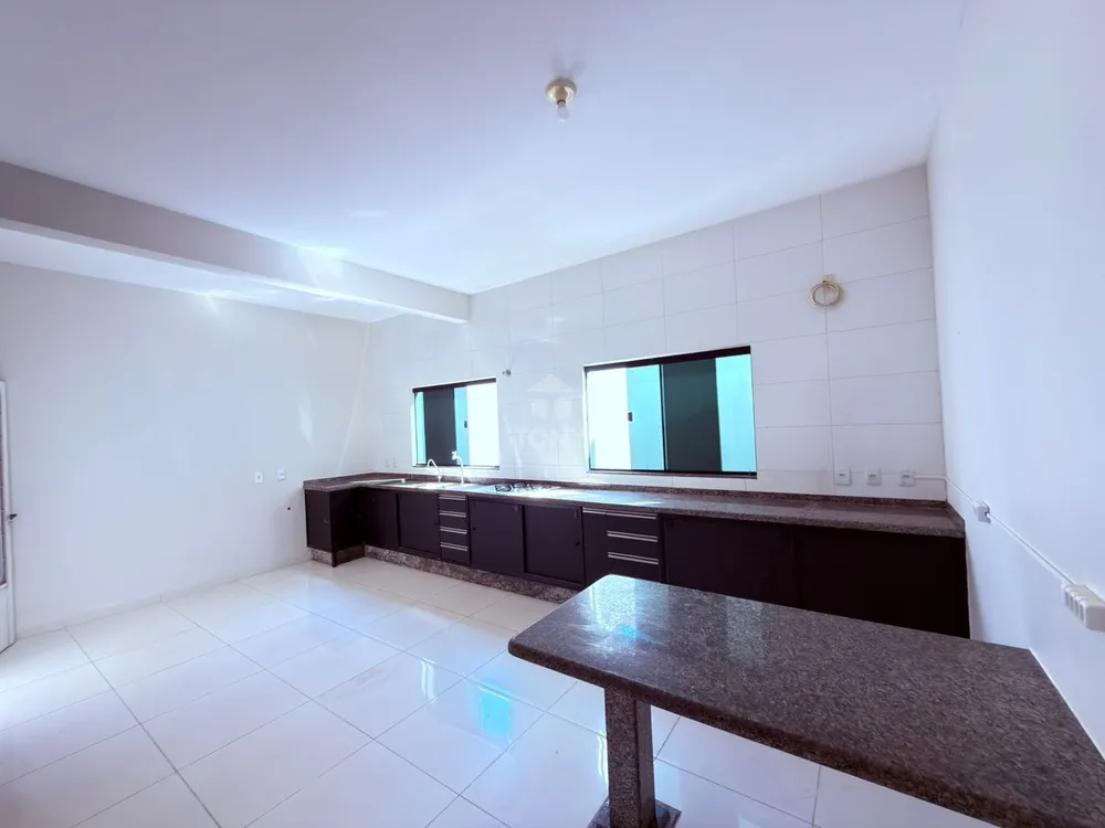 Sobrado, 6 quartos, 307 m² - Foto 3