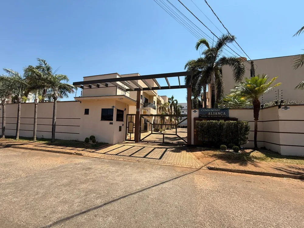 Casa, 4 quartos, 232 m² - Foto 1