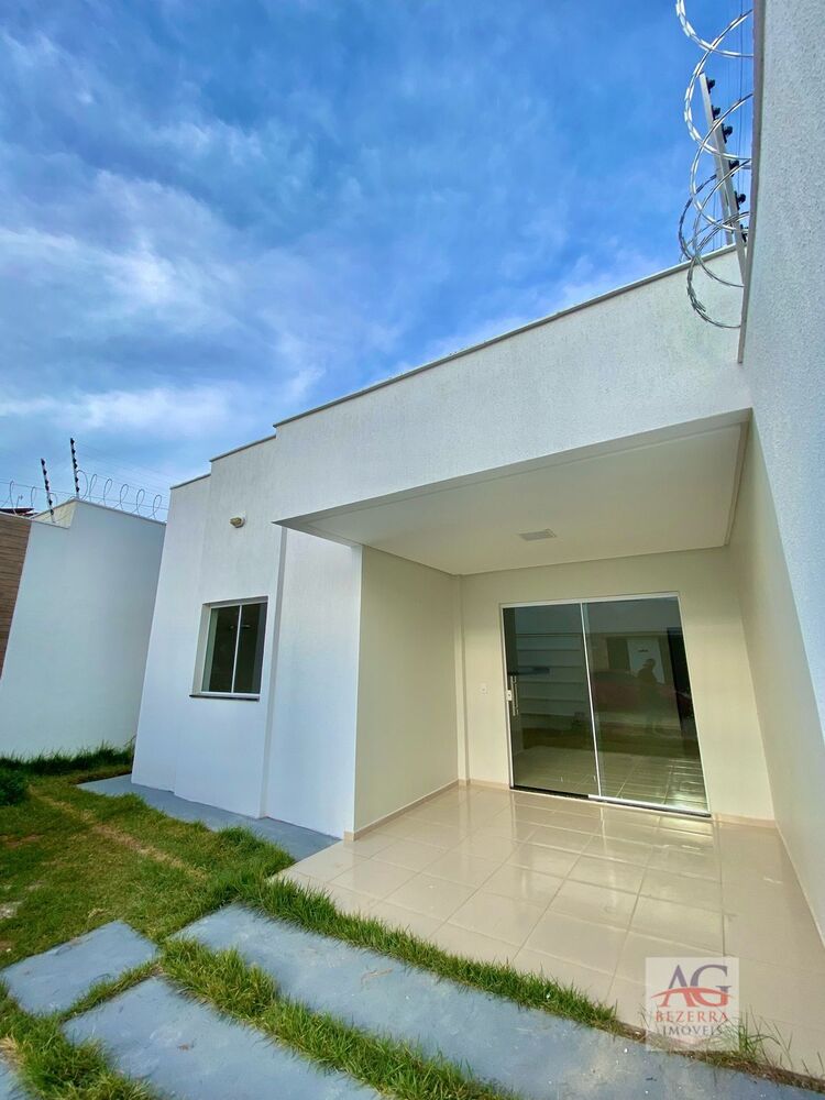 Casa à venda com 2 quartos, 72m² - Foto 1